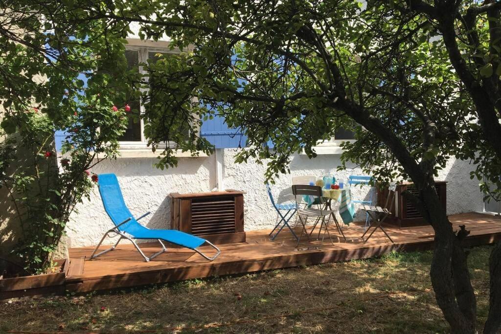Villa calme, climatisée, piscine, à 2 pas du centre LʼIsle-sur-la-Sorgue Esterno foto