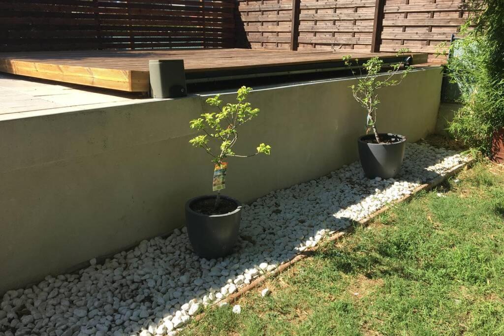 Villa calme, climatisée, piscine, à 2 pas du centre LʼIsle-sur-la-Sorgue Esterno foto