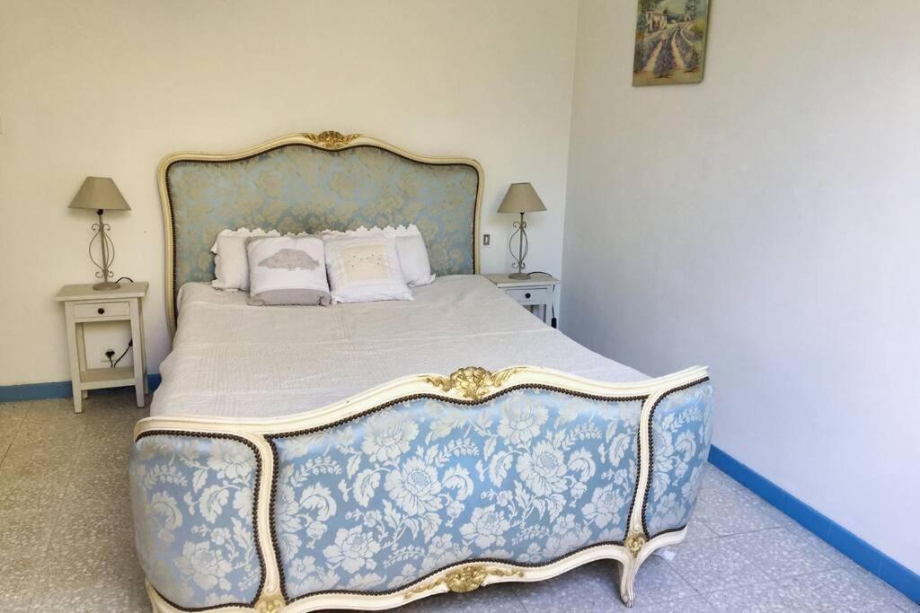 Villa calme, climatisée, piscine, à 2 pas du centre LʼIsle-sur-la-Sorgue Esterno foto